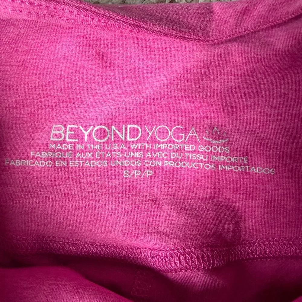 BEYOND YOGA Active crop Tank (m)and biker shorts(s) matching Set - Picture 7 of 8